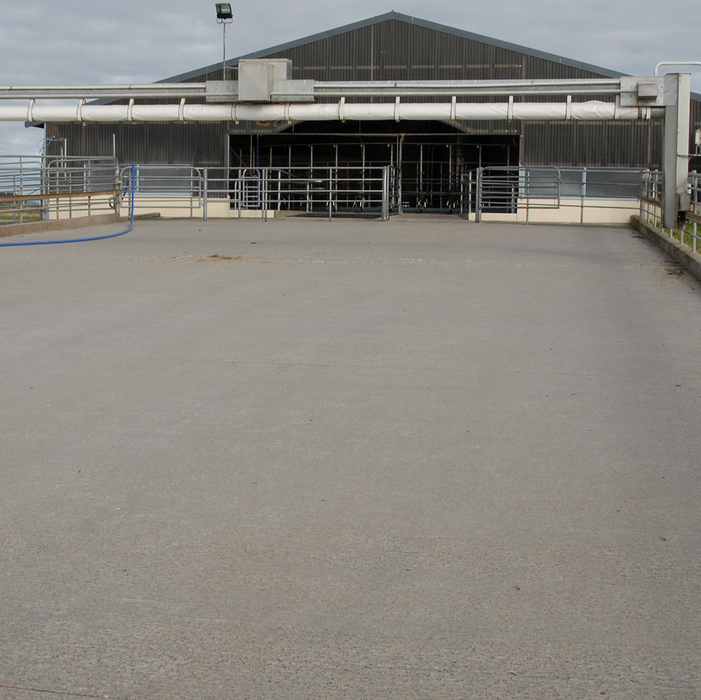 Linear Backing Gate